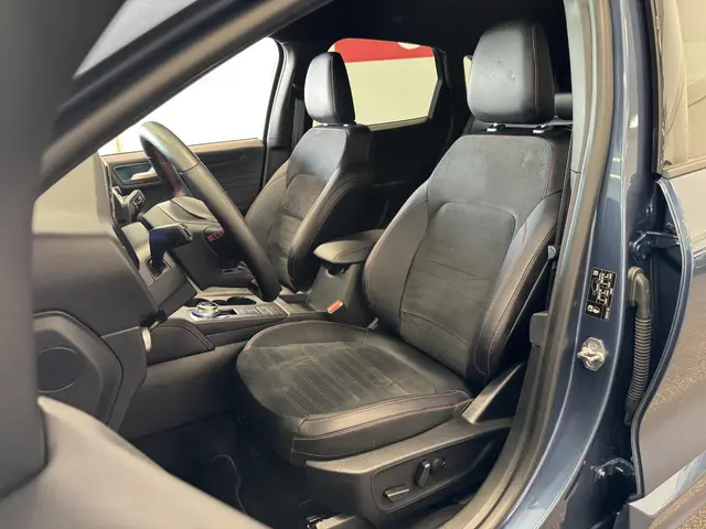 Ford Kuga 2.5 PHEV ST-Line X 2022 Hybride Benzine 12
