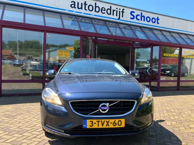 Volvo V40 1.6 T4 90000 km! 2014 Benzine 9