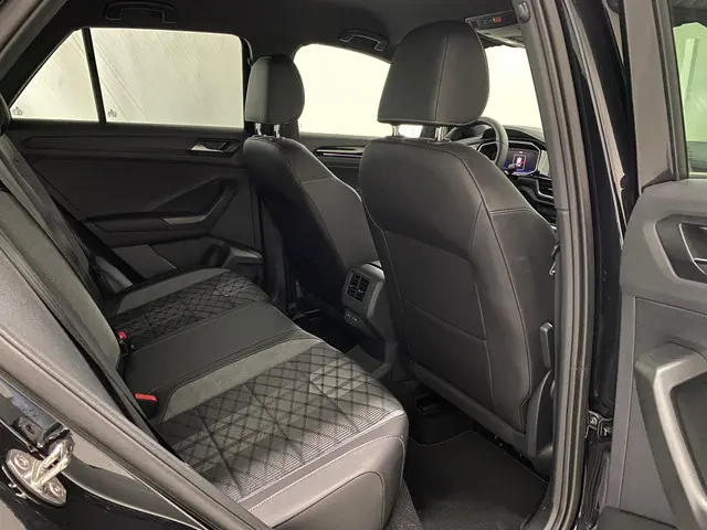 Volkswagen T-Roc 1.5 TSI R-Line Edition 2025 Benzine 4