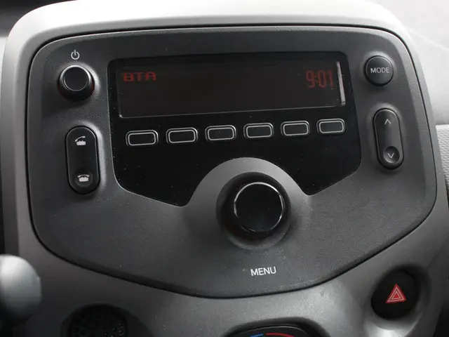 Peugeot 108 1.0 e-VTi Active 2021 Benzine 21