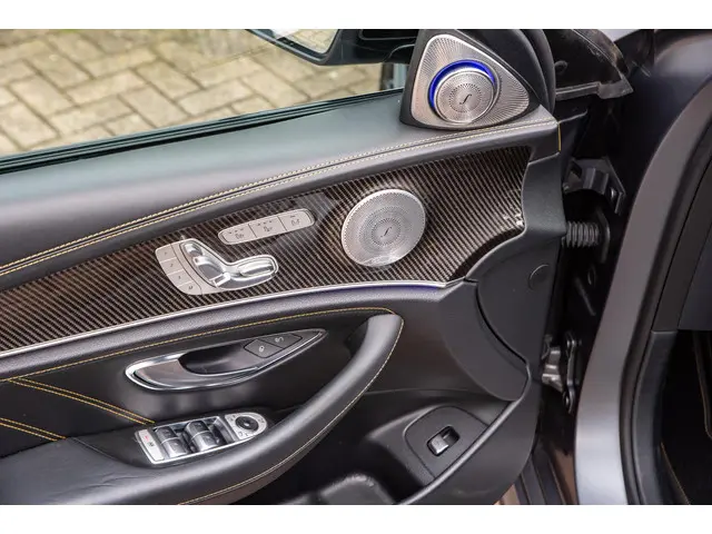 Mercedes-Benz E-Klasse AMG 63 S 4MATIC+ 2017 Benzine 12