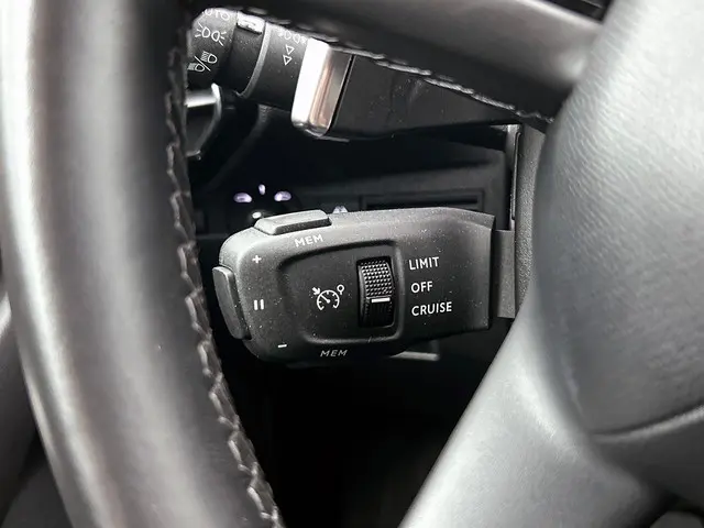 DS DS 7 Crossback 1.6 So Chic 2023 Benzine 15