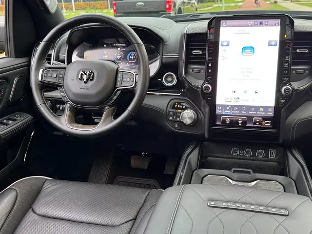 RAM 1500 3.0 TT SST H.O. LIMITED Night MY2025 2024 LPG/Gas 22