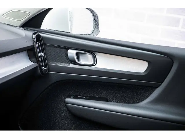 Volvo XC40 1.5 T3 Momentum 2021 Benzine 25