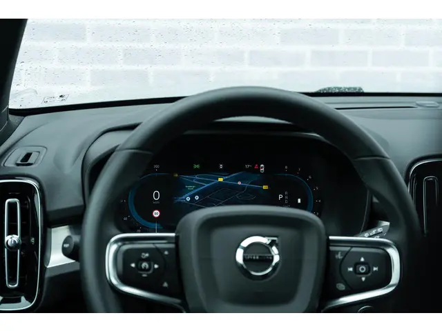 Volvo XC40 B4 197 pk Core 2023 Benzine 9