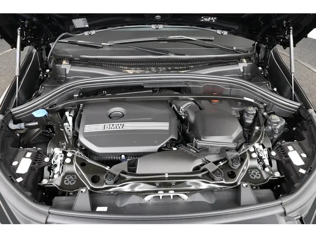 BMW X1 xDrive23i 2026 Benzine 26