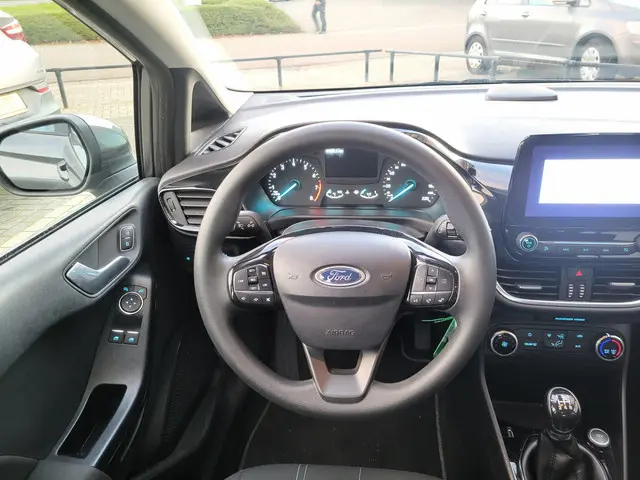 Ford Fiesta 1.1 Trend 2018 Benzine 13