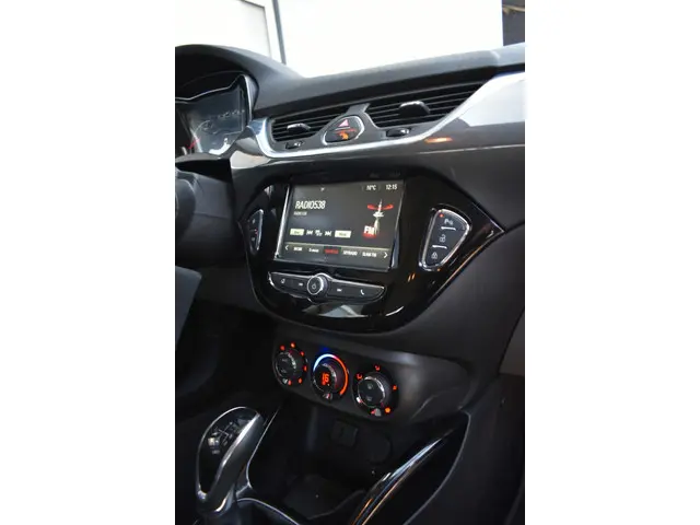 Opel Corsa 1.4 Innovation automaat/weinig km. 2016 Benzine 17