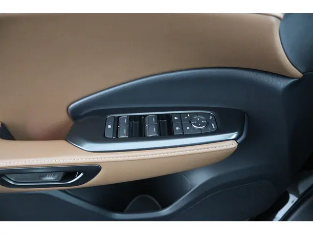 Lexus LBX Relax 2WD 2026 Hybride Benzine 28