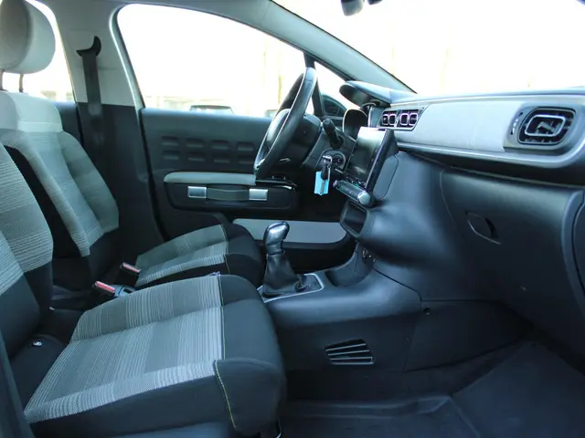 Citroën C3 1.2 PureTech Shine 2017 Benzine 7