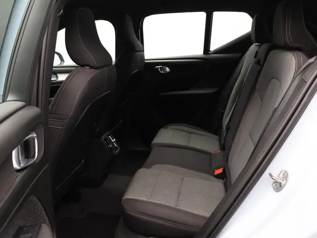 Volvo XC40 2.0 B4 Plus Dark 2024 Benzine 6