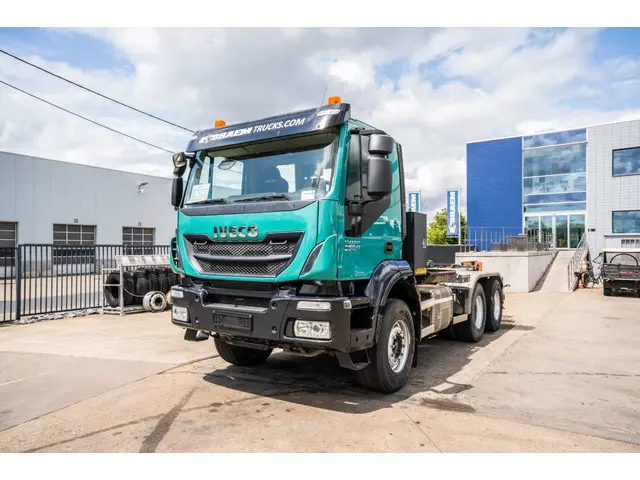 Iveco Trakker 360-6x4-PALFINGER 2015 Diesel 11