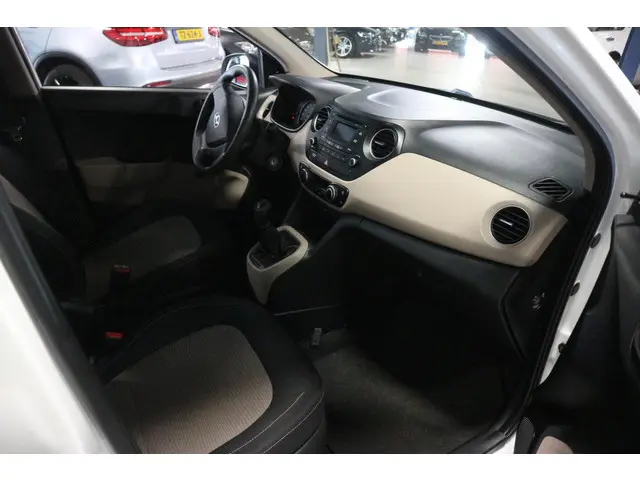 Hyundai i10 1.0i i-Motion / AC / Facelift model ! 2016 Benzine 8