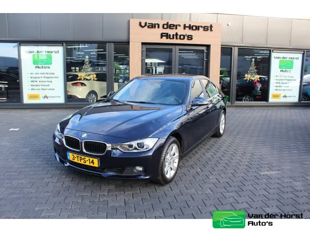BMW 3 Serie 328i Executive 2014 Benzine