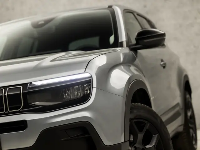 Jeep Avenger 1.2 Altitude Sport 2023 Benzine 14