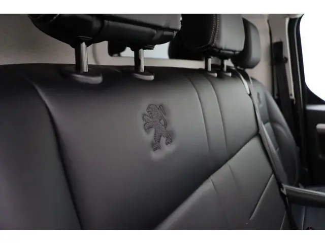 Peugeot Expert 2.0 BlueHDI Standard Sport 2021 Diesel 16