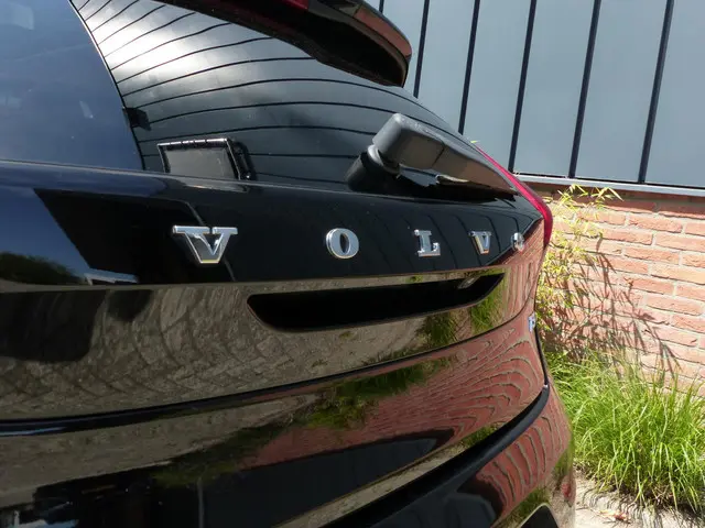 Volvo V40 T3 Dynamic Edition 2019 Benzine 4