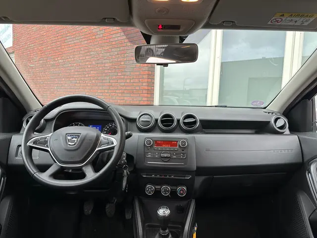 Dacia Duster 1.2 TCe Comfort / PDC / Airco / NAP 2018 Benzine 3