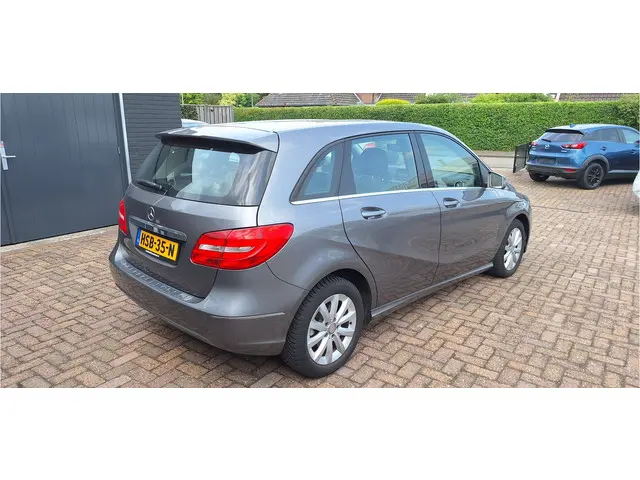 Mercedes-Benz B-Klasse 180 Prestige 2014 Benzine 6