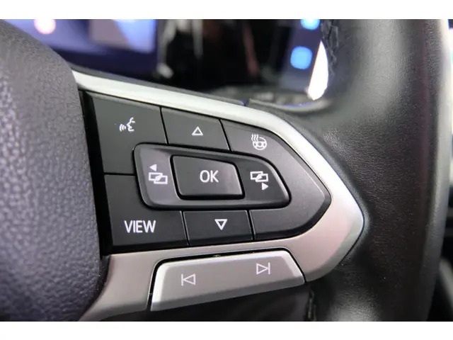 Volkswagen Golf 1.5 TSI Style 2020 Benzine 16