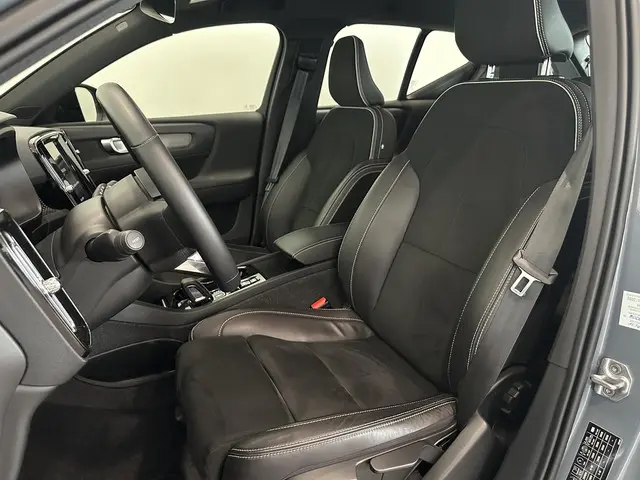 Volvo XC40 1.5 T4 Recharge R-Design 2021 Hybride Benzine 7