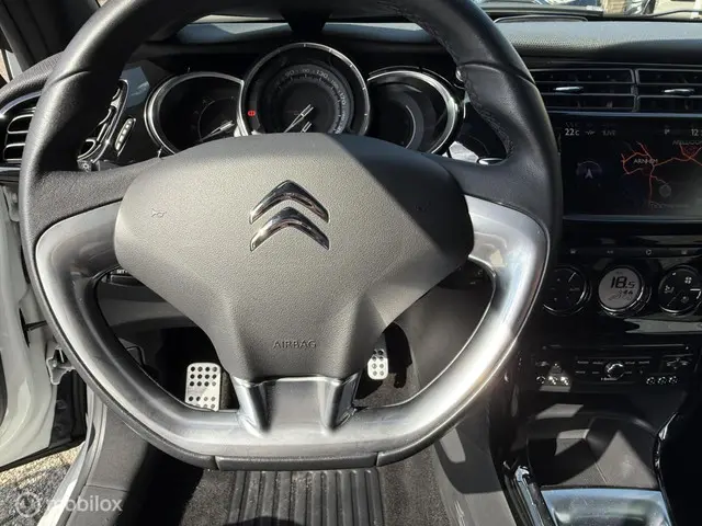 Citroën DS3 1.6 e-HDi So Chic 2014 Diesel 10
