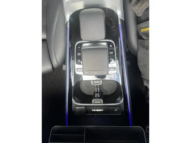 Mercedes-Benz GLB 220 d Premium Plus 2020 Diesel 11