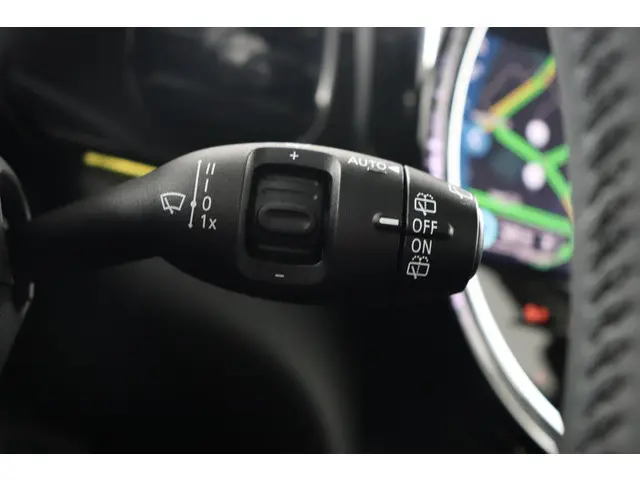 MINI Cooper Mini 1.5 Classic 2023 Benzine 24