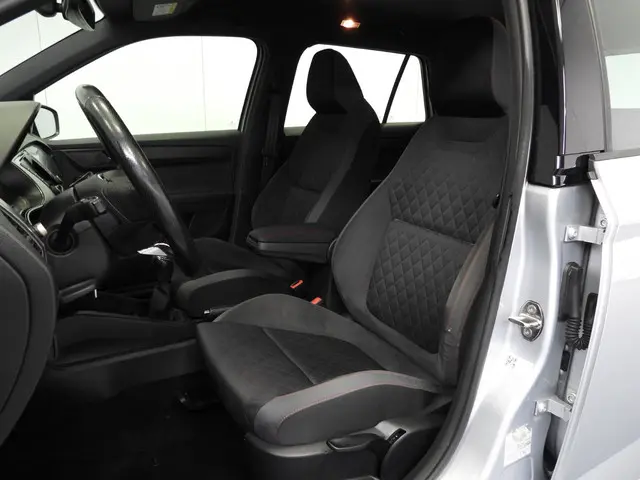 Škoda Fabia Combi 1.0 TSI Sport Business 2020 Benzine 24