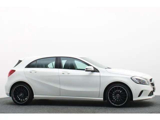 Mercedes-Benz A-Klasse 180 Ambition AMG 2016 Benzine 18