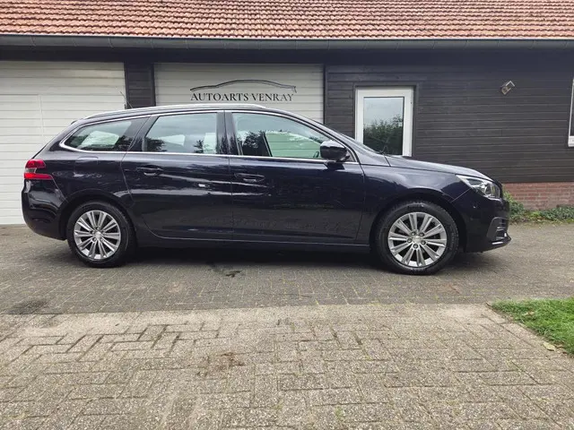 Peugeot 308 SW 1.2 PureTech Tech Edition 2019 Benzine 2