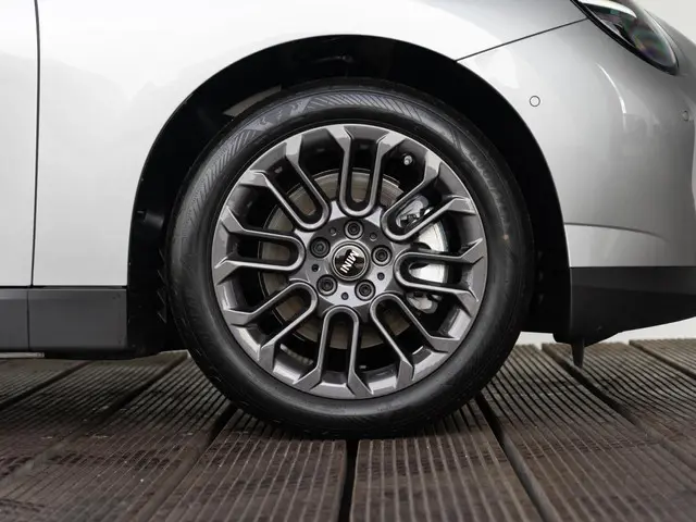 MINI Electric Cooper SE 2025 Elektrisch 6