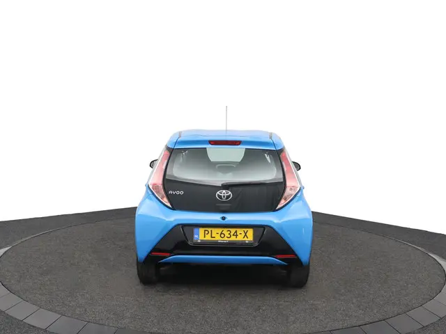 Toyota Aygo 1.0 VVT-i x-play 2017 Benzine 42