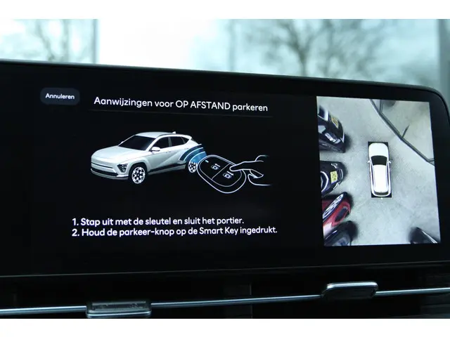 Hyundai Kona ELECTRIC PREMIUM 65.4 kWh 2023 Elektrisch 36