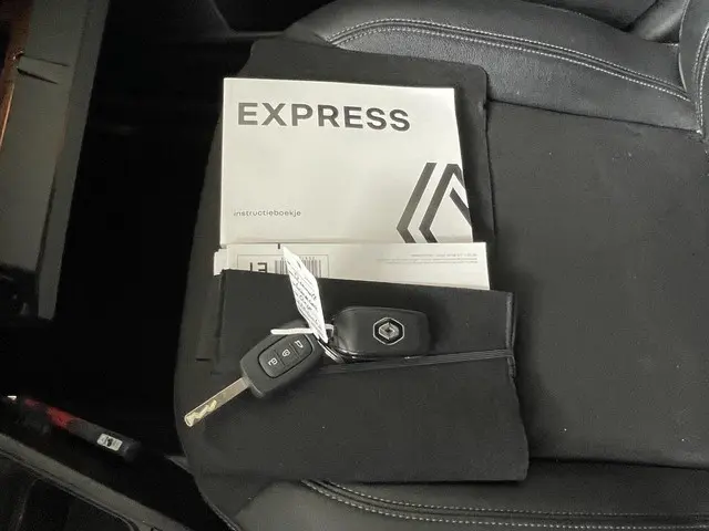 Renault Express 1.5 dCi 75 Comfort + 2023 Diesel 13