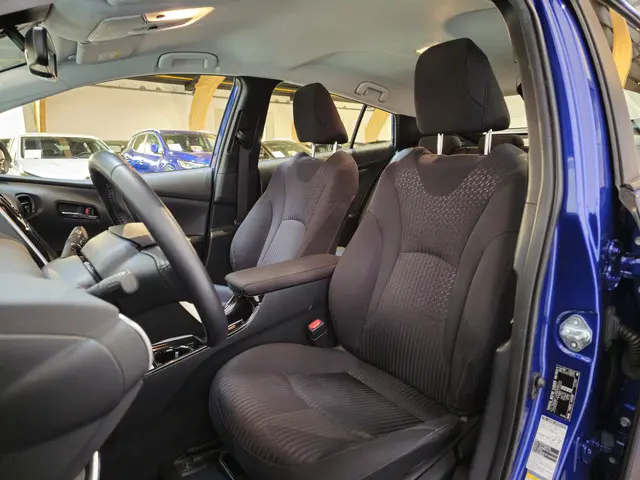 Toyota Prius 1.8 Dynamic 2018 Hybride Benzine 14