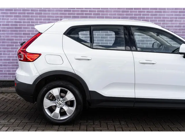 Volvo XC40 1.5 T2 Momentum Business 2021 Benzine 7