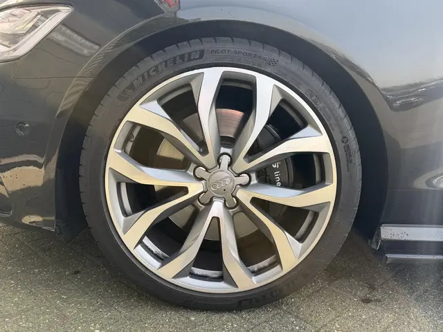 Audi A6 Avant 3.0 TFSI quattro 3X S-Line 2014 Benzine 9