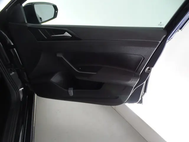 Volkswagen Polo 1.0 TSI Life M'23 2022 Benzine 51