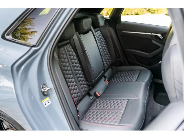 Audi RS3 2.5 TFSI RS 3 quattro 2023 Benzine 51
