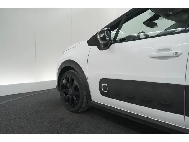 Citroën C3 PureTech 110 S&S Shine 2020 Benzine 22