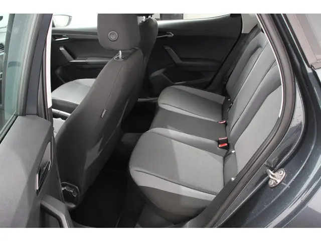 SEAT Arona 1.0 TSI Style 2020 Benzine 10