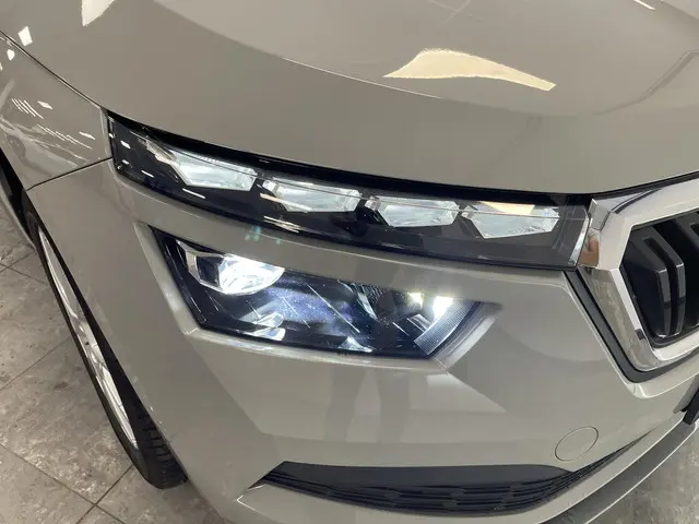 Škoda Kamiq 1.0 TSI Business Edition 2021 Benzine 29