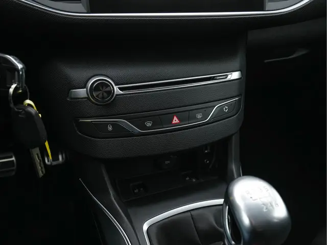 Peugeot 308 SW 1.6 THP Allure 2015 Benzine 14
