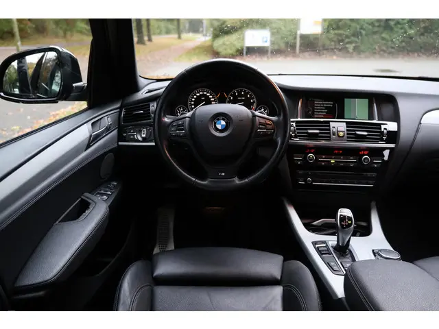 BMW X3 xDrive35i High Executive 2015 Benzine 17