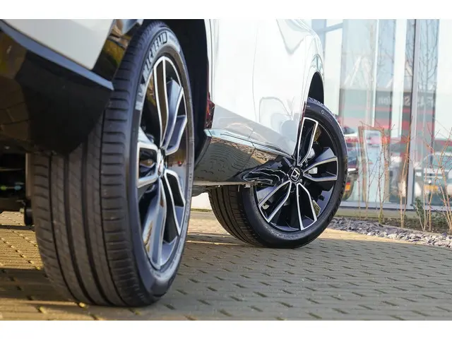 Honda HR-V 1.5i e:HEV ADVANCE 2023 Hybride Benzine 12