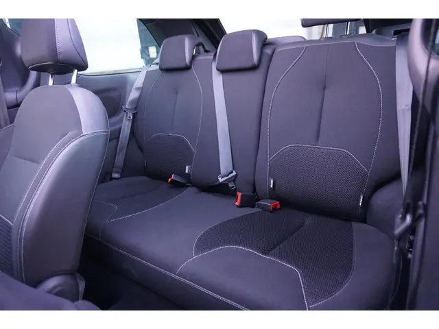 DS DS 3 Cabrio 1.2 PureTech So Chic 2017 Benzine 18