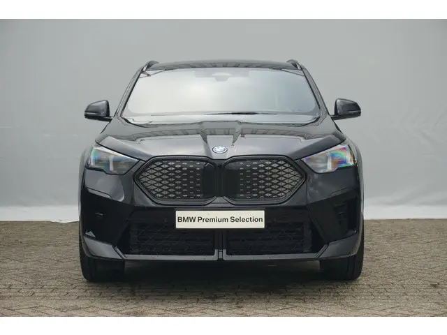 BMW iX2 eDrive20 2025 Elektrisch 3