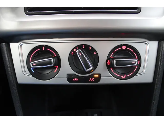 Volkswagen Polo 1.0 BlueMotion Edition 2016 Benzine 10