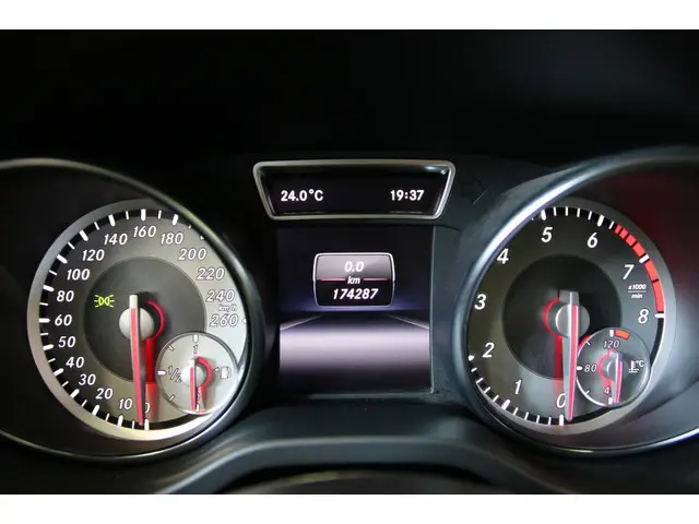 Mercedes-Benz CLA 180 Ambition 2014 Benzine 8